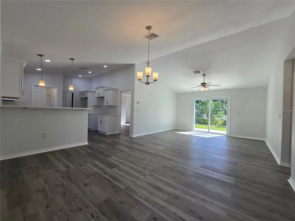 35 SEQUOIA TRAIL Ocklawaha, FL 32179