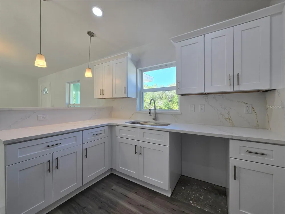 35 SEQUOIA TRAIL Ocklawaha, FL 32179