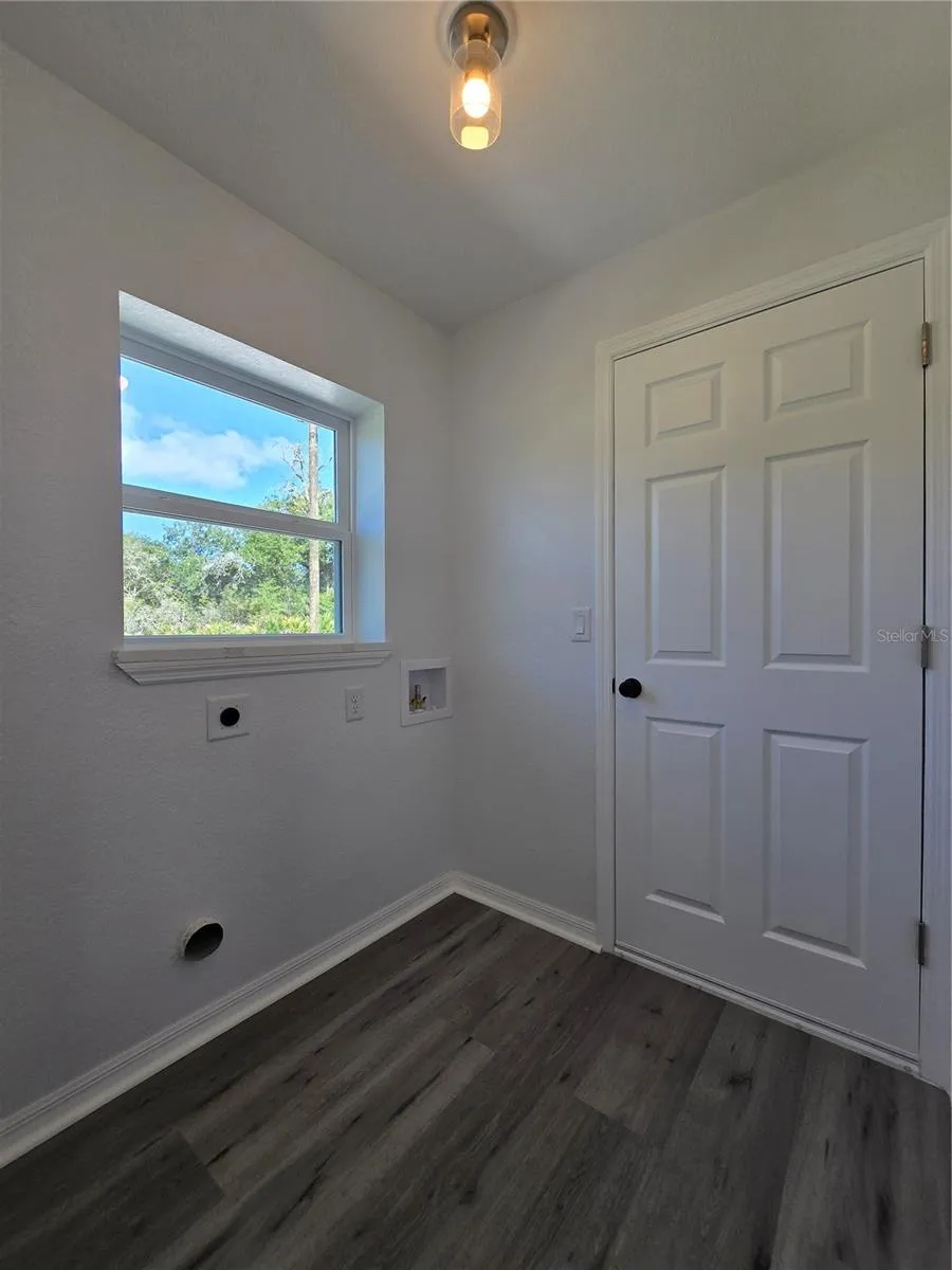 35 SEQUOIA TRAIL Ocklawaha, FL 32179