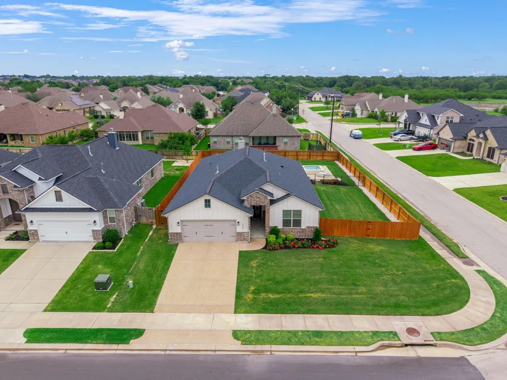 3353 Stonington Way Bryan, TX 77808