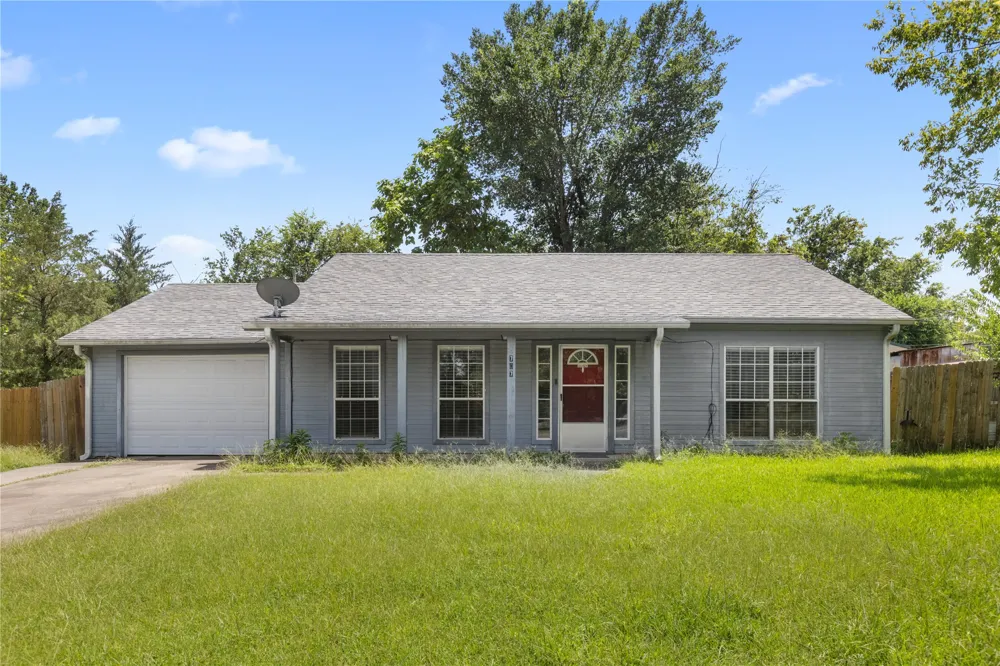 707 W Oklahoma Street Hugo, OK 74743