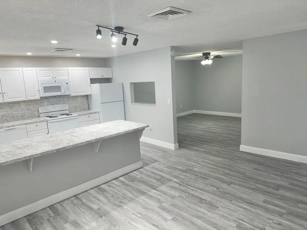 7732 Balboa St #1/2 Sunrise, FL 33351