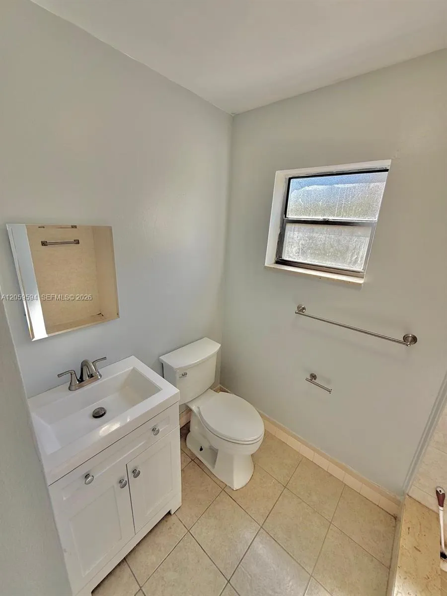 7732 Balboa St #1/2 Sunrise, FL 33351