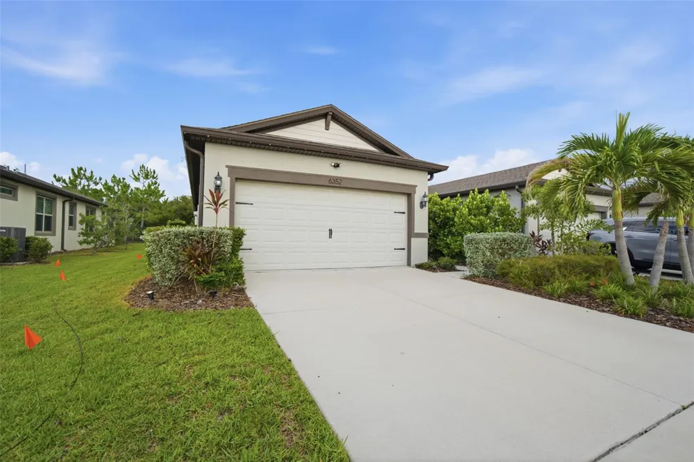 6352 MOORING LINE CIRCLE Apollo Beach, FL 33572