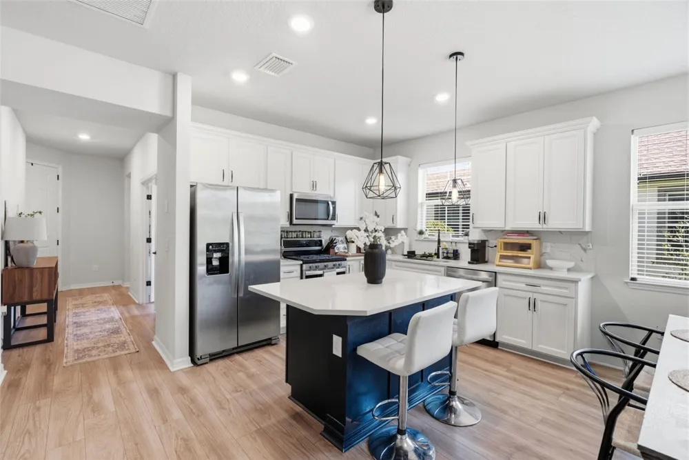 6352 MOORING LINE CIRCLE Apollo Beach, FL 33572