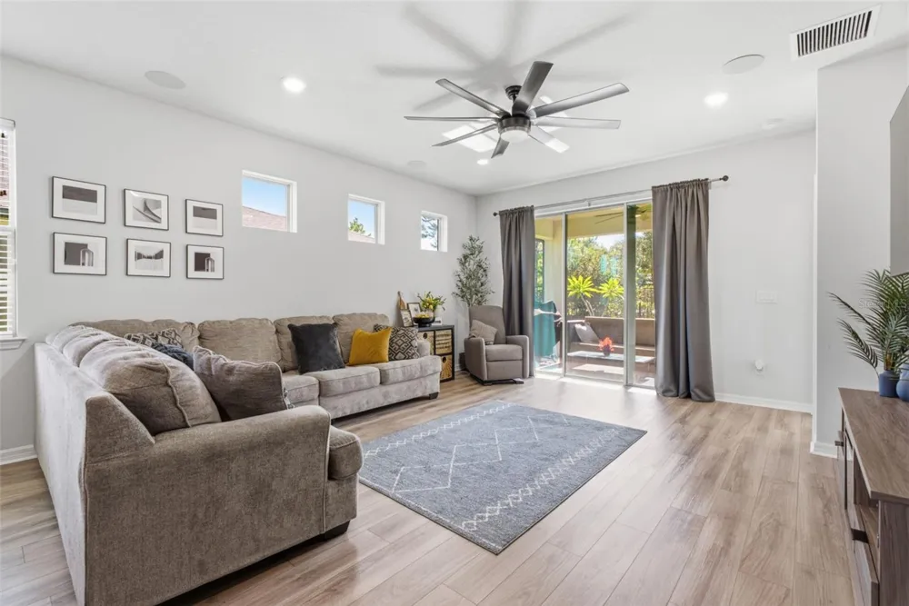 6352 MOORING LINE CIRCLE Apollo Beach, FL 33572
