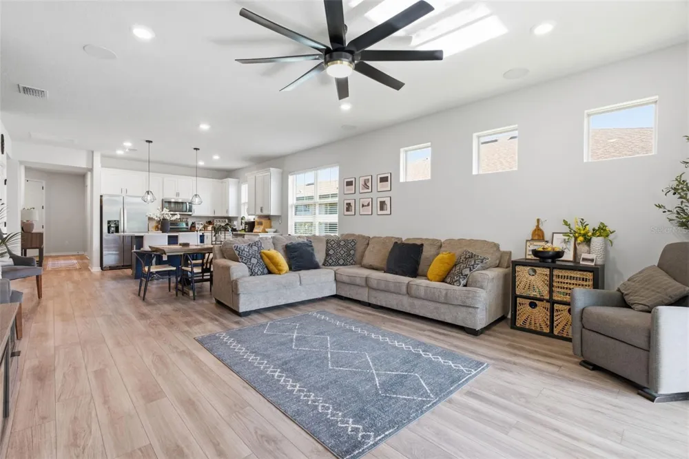 6352 MOORING LINE CIRCLE Apollo Beach, FL 33572