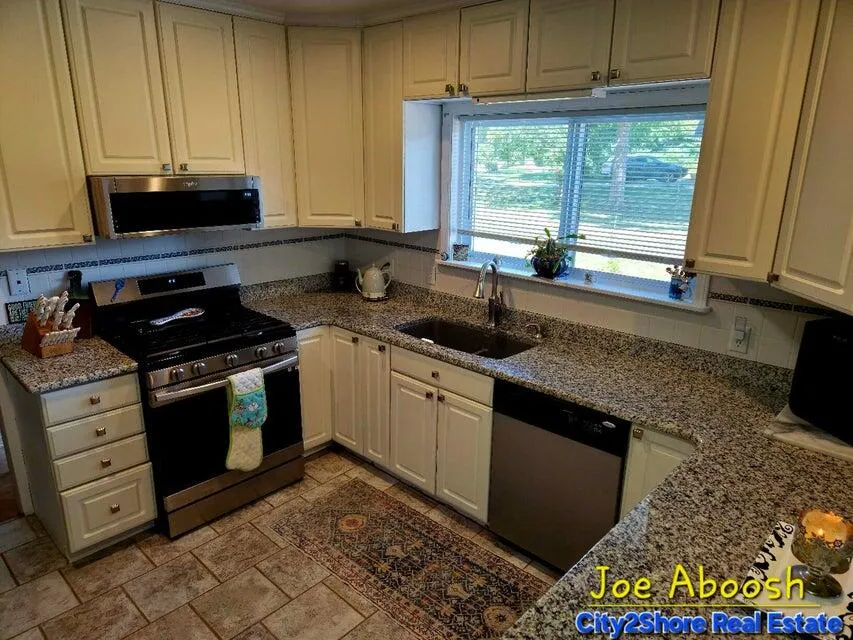175 S Ridgeway Drive Battle Creek, MI 49015