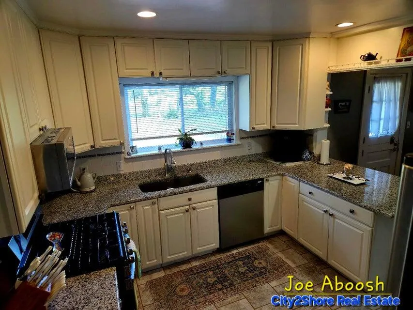 175 S Ridgeway Drive Battle Creek, MI 49015