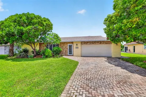 7201 NW 93rd Ave