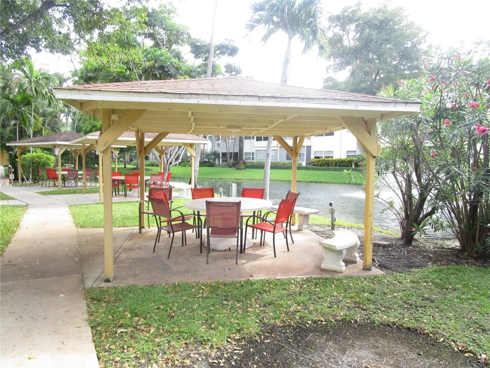 5111 W OAKLAND PARK BLVD #301 Lauderdale Lakes, FL 33313
