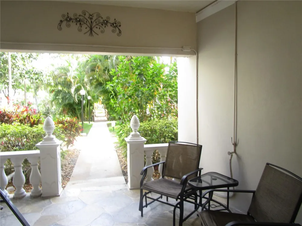 5111 W OAKLAND PARK BLVD #301 Lauderdale Lakes, FL 33313