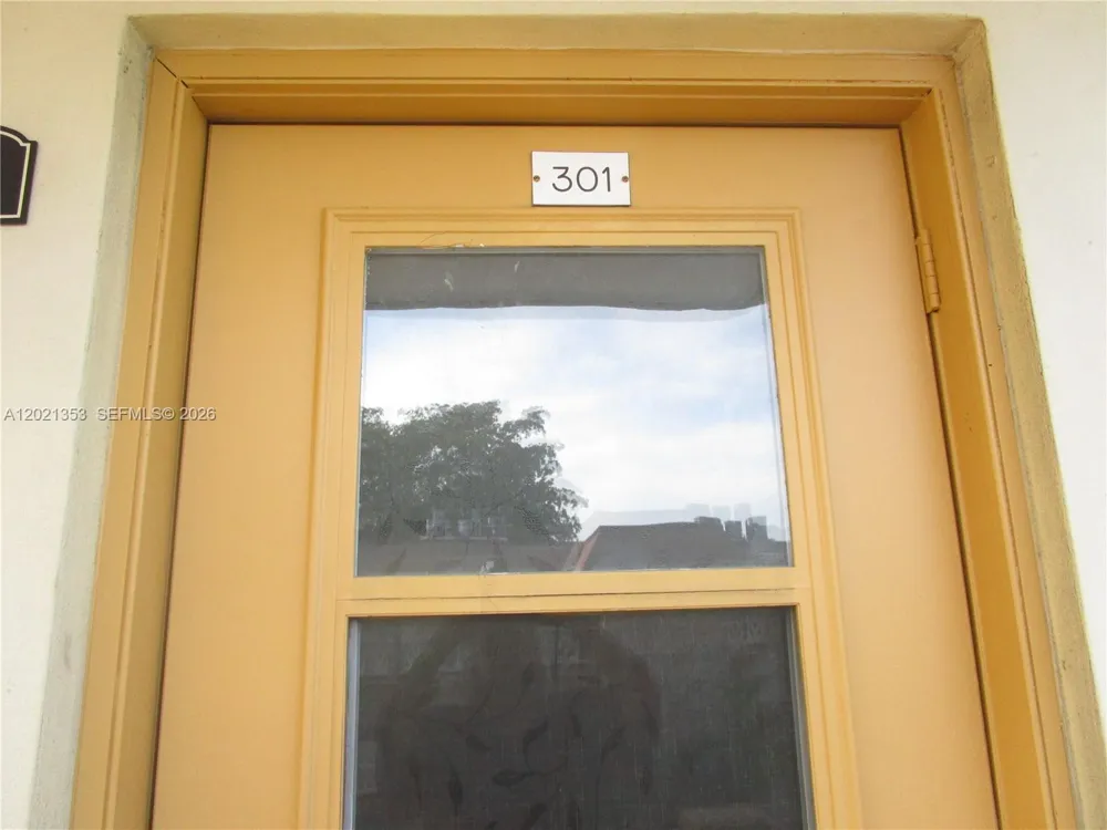 5111 W OAKLAND PARK BLVD #301 Lauderdale Lakes, FL 33313