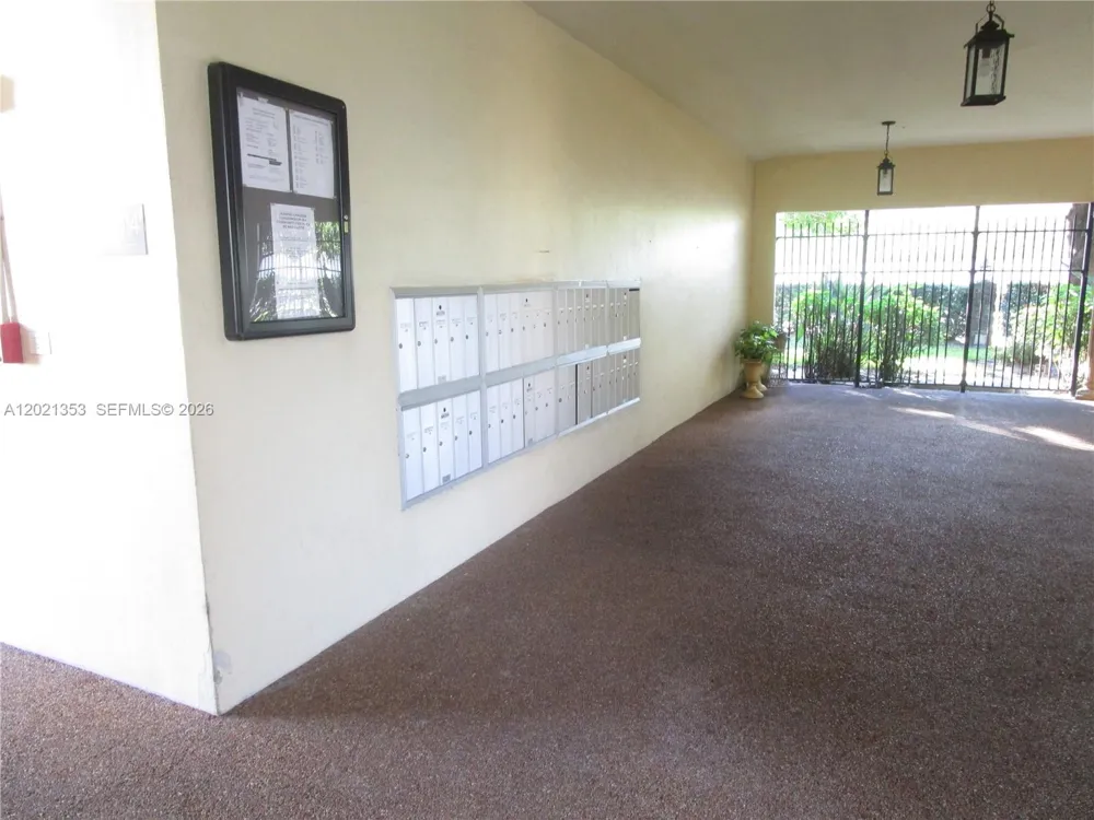 5111 W OAKLAND PARK BLVD #301 Lauderdale Lakes, FL 33313