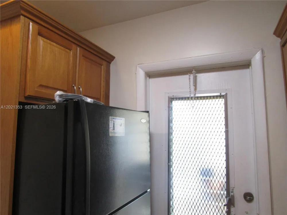 5111 W OAKLAND PARK BLVD #301 Lauderdale Lakes, FL 33313