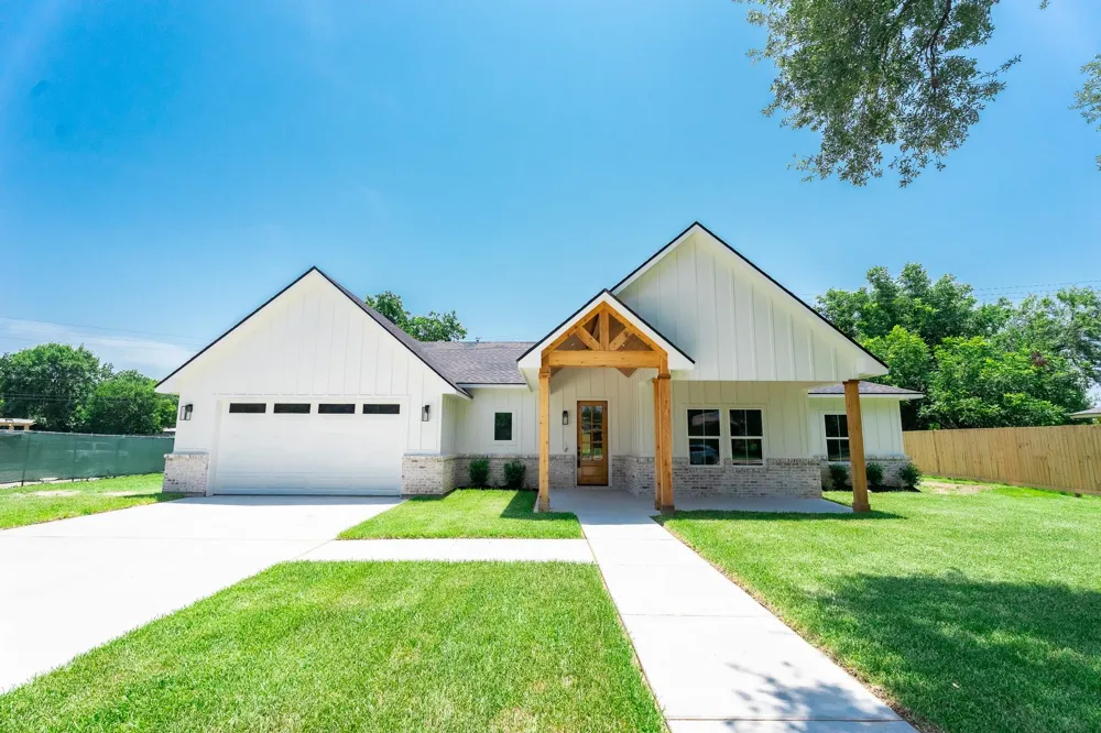 1211 Cherokee Drive Pasadena, TX 77506