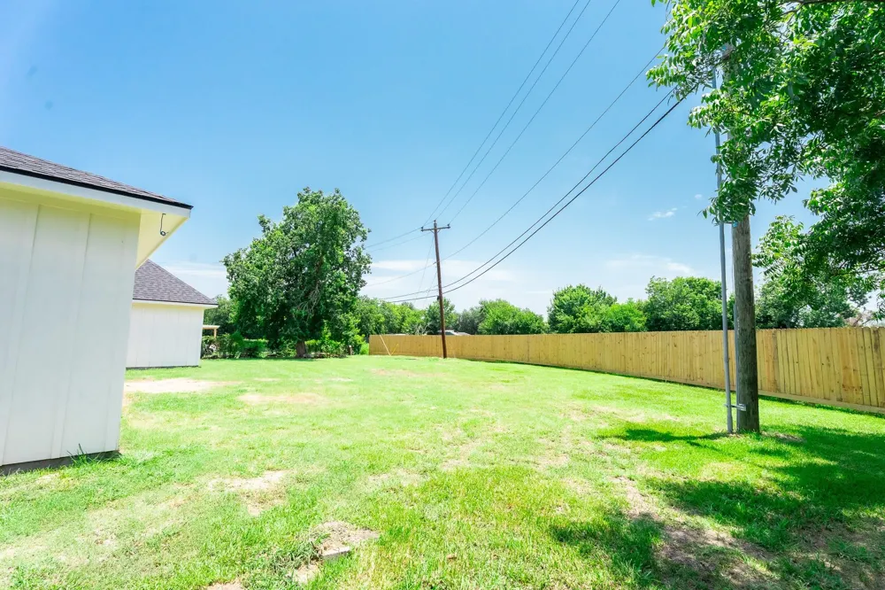 1211 Cherokee Drive Pasadena, TX 77506