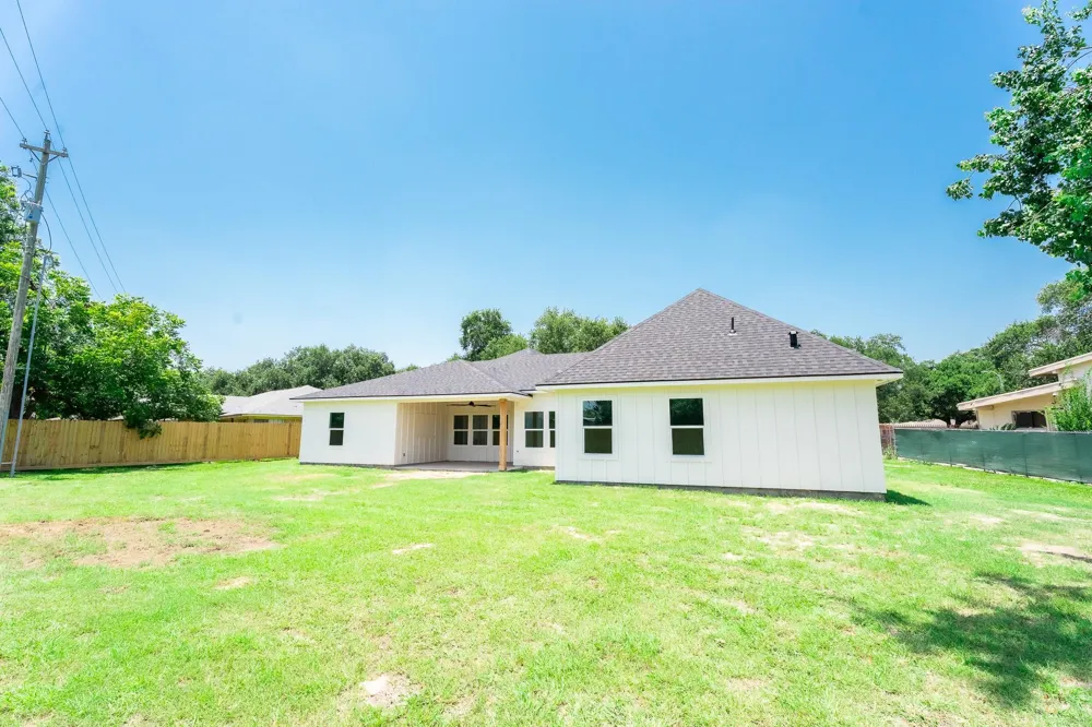 1211 Cherokee Drive Pasadena, TX 77506