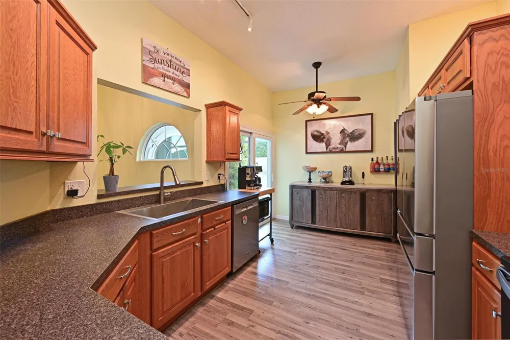 4427 MURFIELD DRIVE E Bradenton, FL 34203