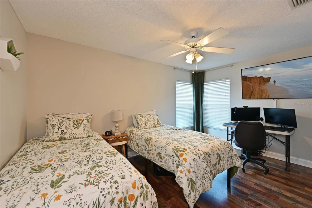 4427 MURFIELD DRIVE E Bradenton, FL 34203