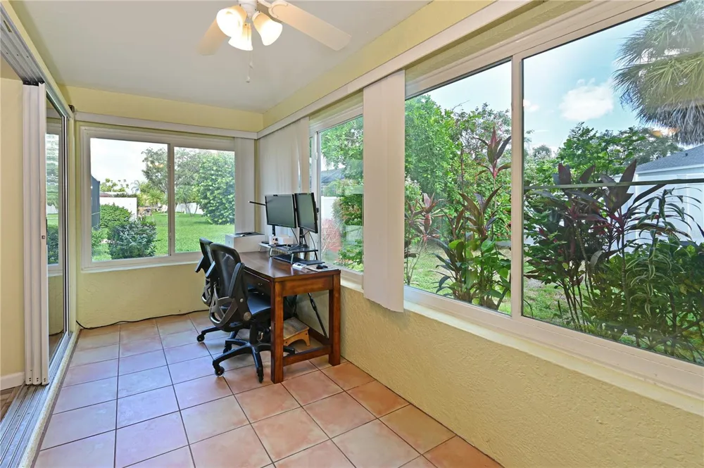4427 MURFIELD DRIVE E Bradenton, FL 34203
