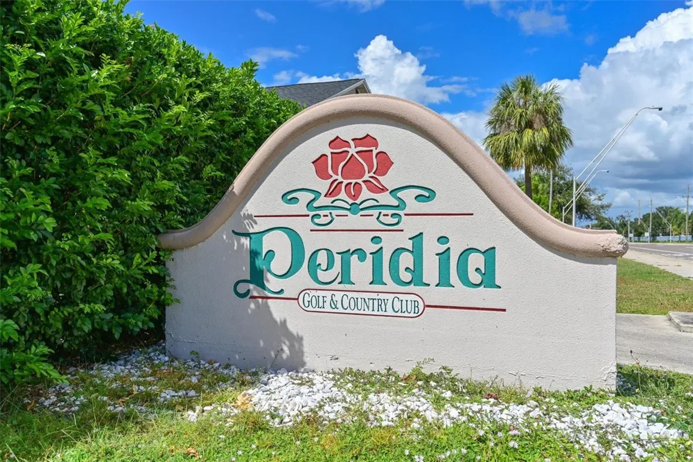4427 MURFIELD DRIVE E Bradenton, FL 34203