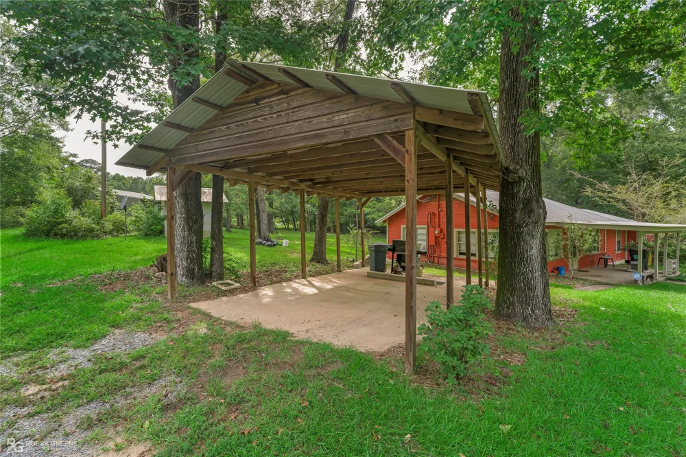 3194 Herren Road Doyline, LA 71023