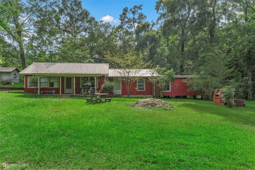 3194 Herren Road Doyline, LA 71023