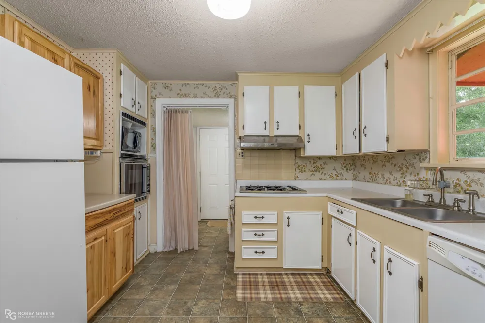 3194 Herren Road Doyline, LA 71023