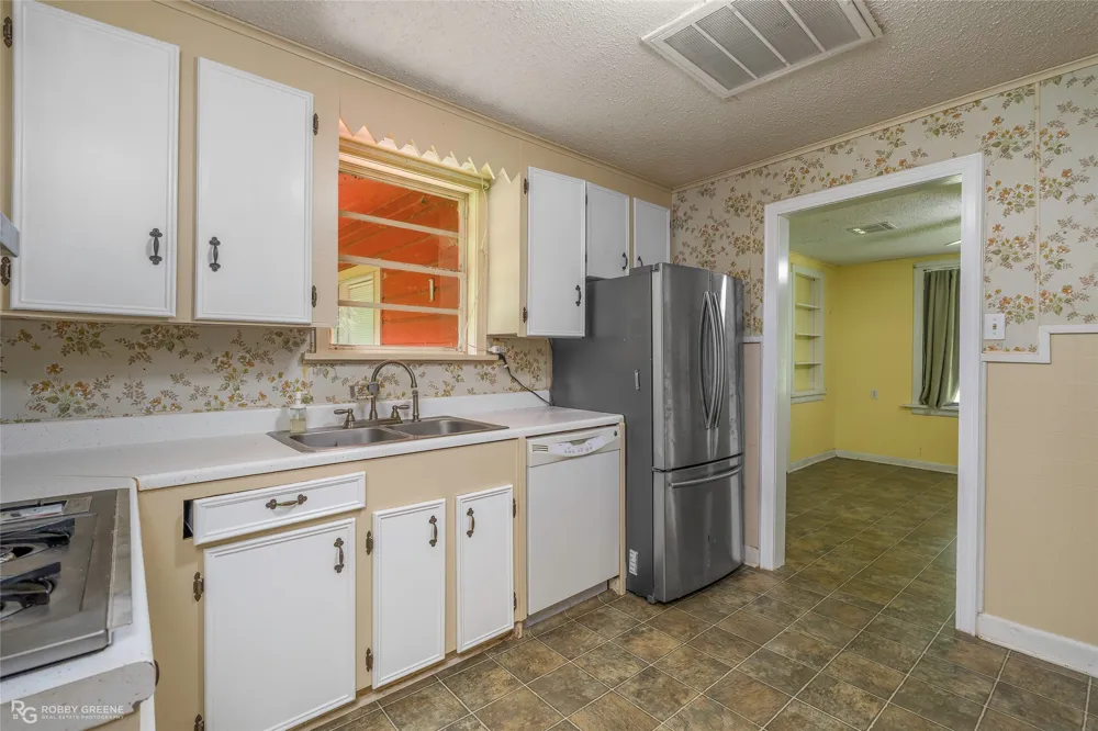 3194 Herren Road Doyline, LA 71023