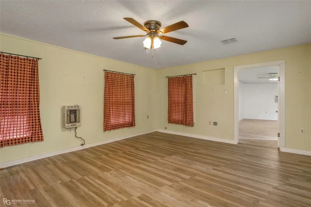 3194 Herren Road Doyline, LA 71023