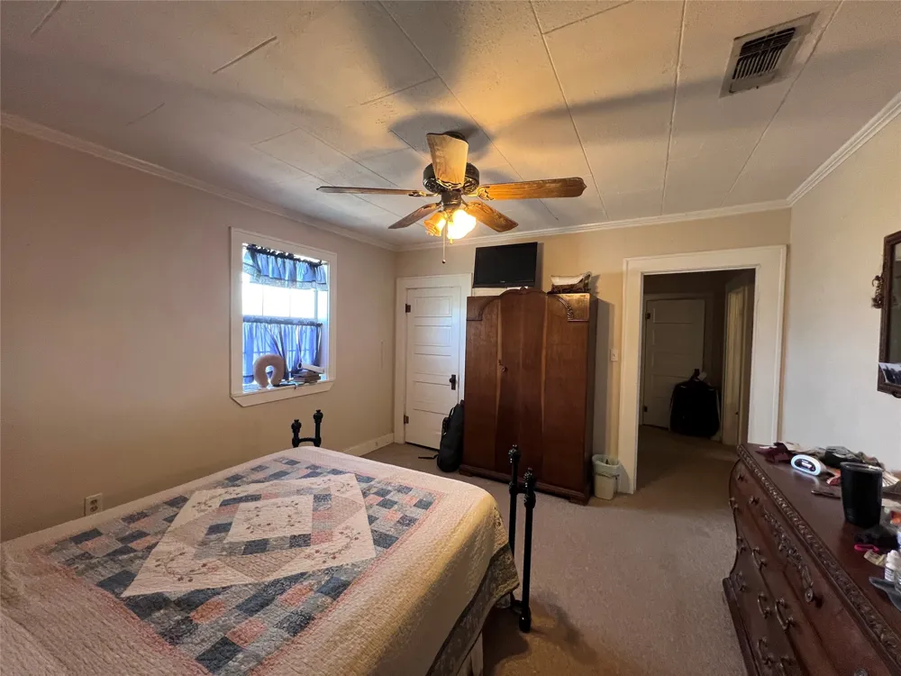 706 County Road 4599 Boyd, TX 76023
