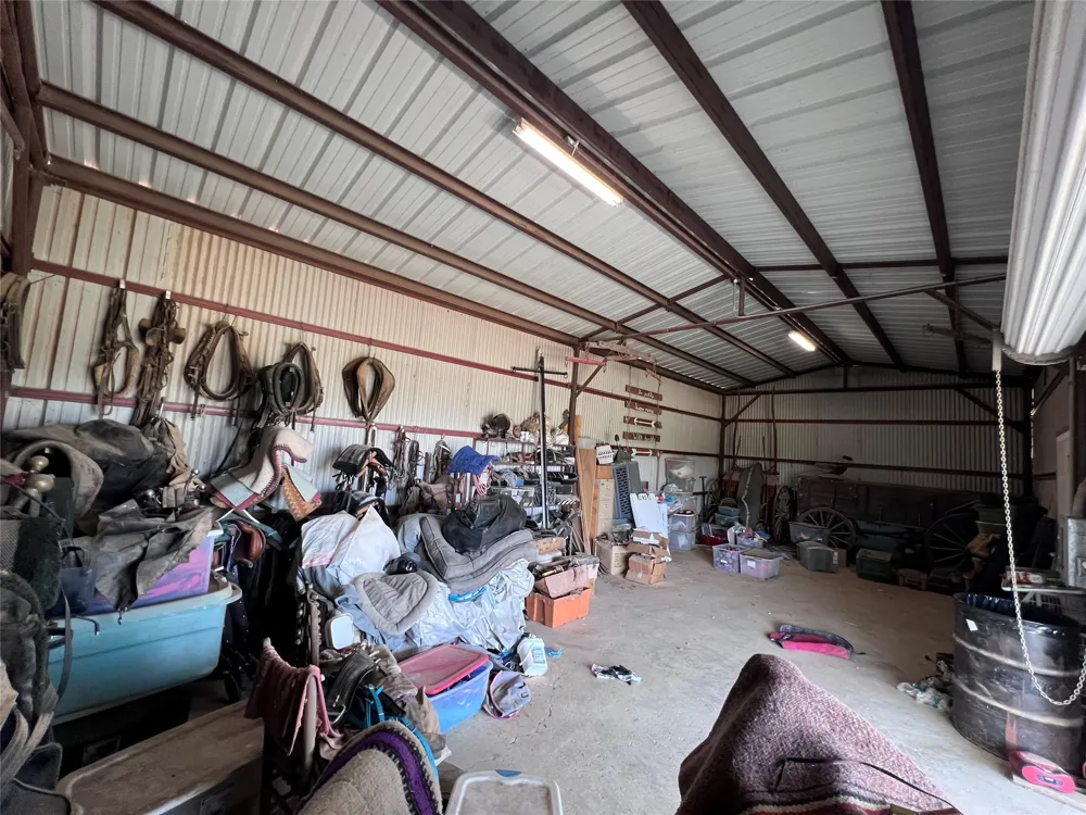 706 County Road 4599 Boyd, TX 76023