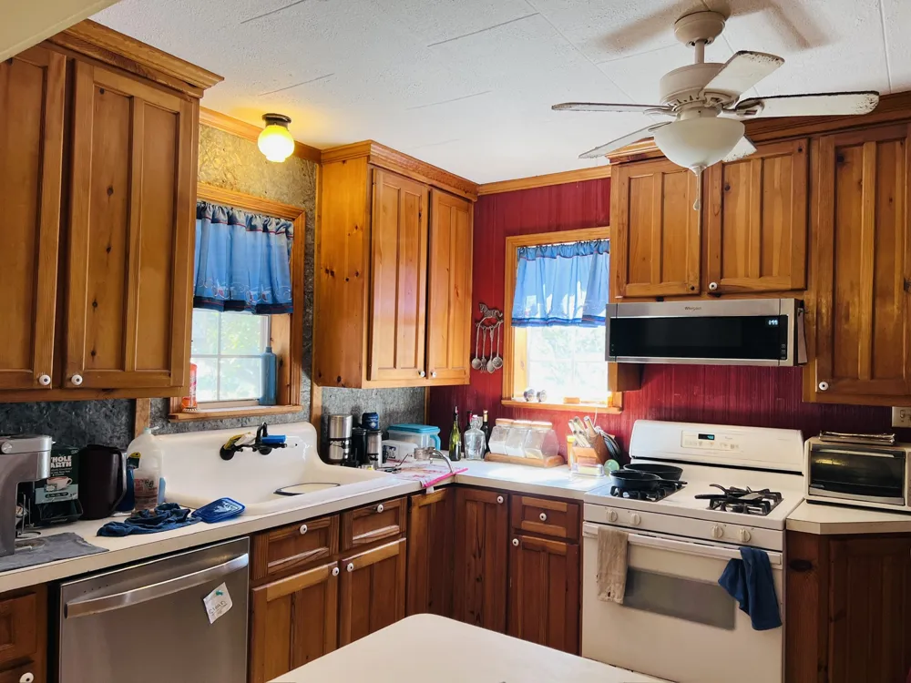 706 County Road 4599 Boyd, TX 76023