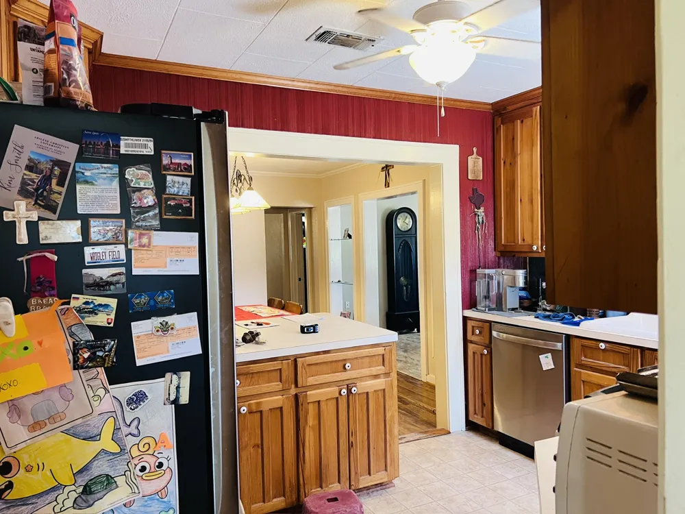 706 County Road 4599 Boyd, TX 76023