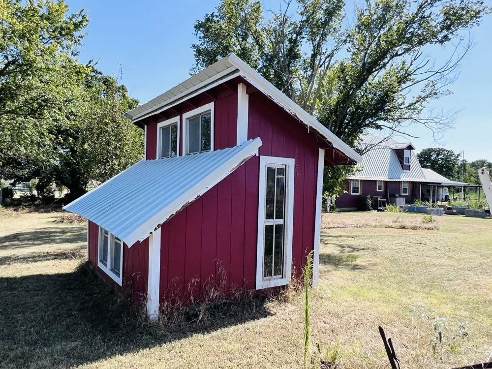 706 County Road 4599 Boyd, TX 76023