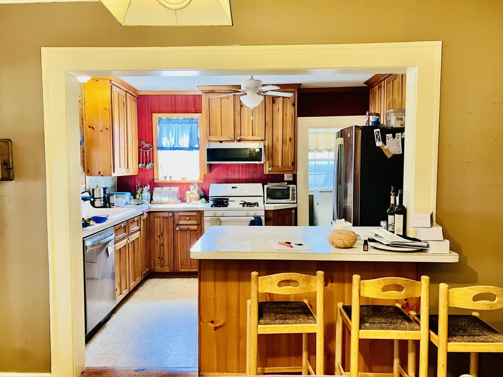 706 County Road 4599 Boyd, TX 76023