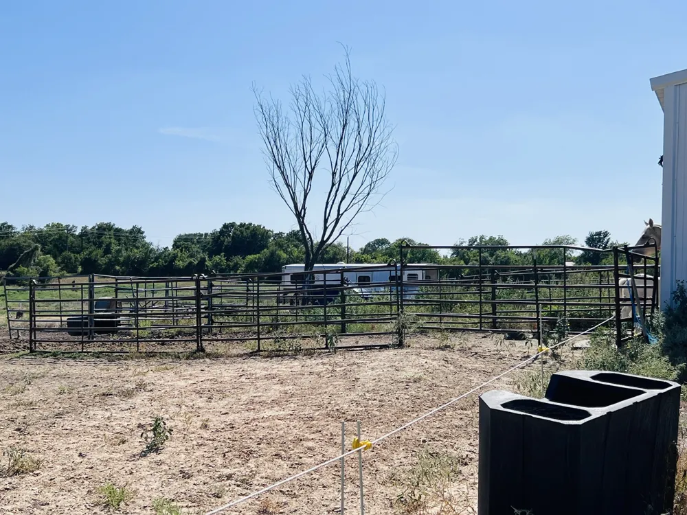 706 County Road 4599 Boyd, TX 76023