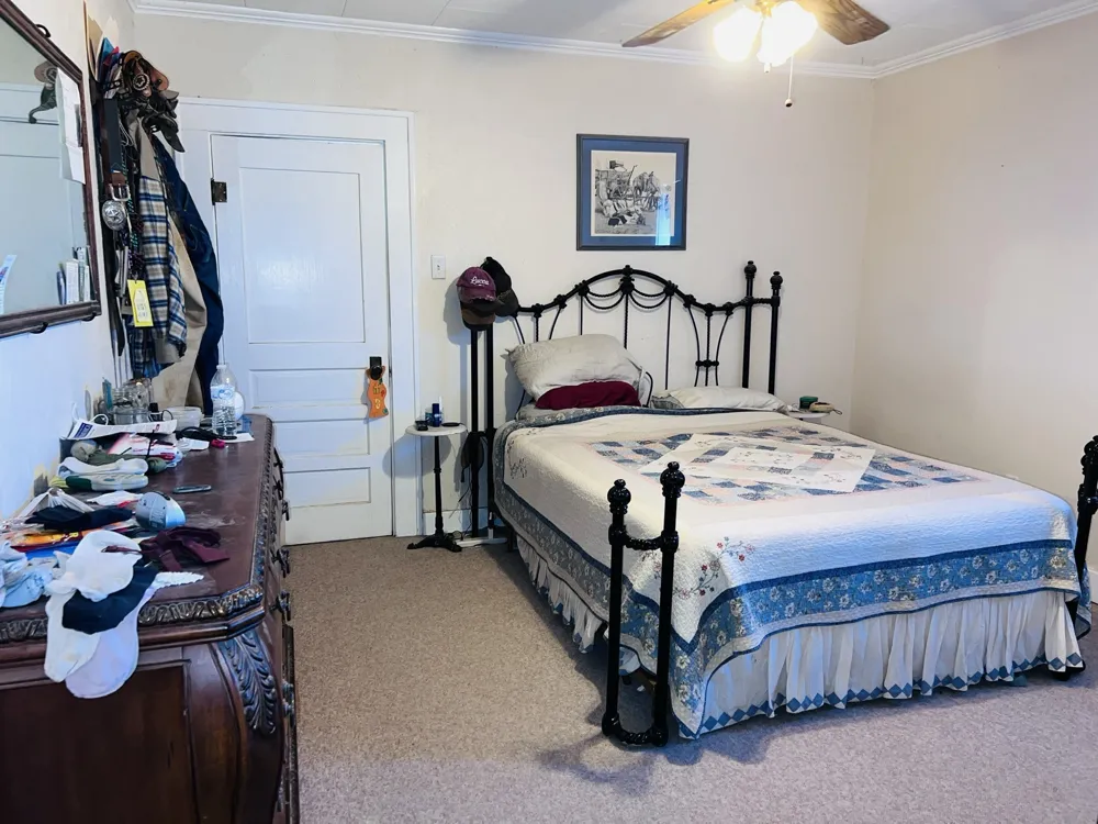 706 County Road 4599 Boyd, TX 76023