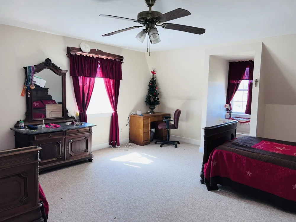 706 County Road 4599 Boyd, TX 76023