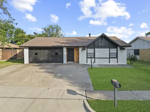 421 Parkvale Lane