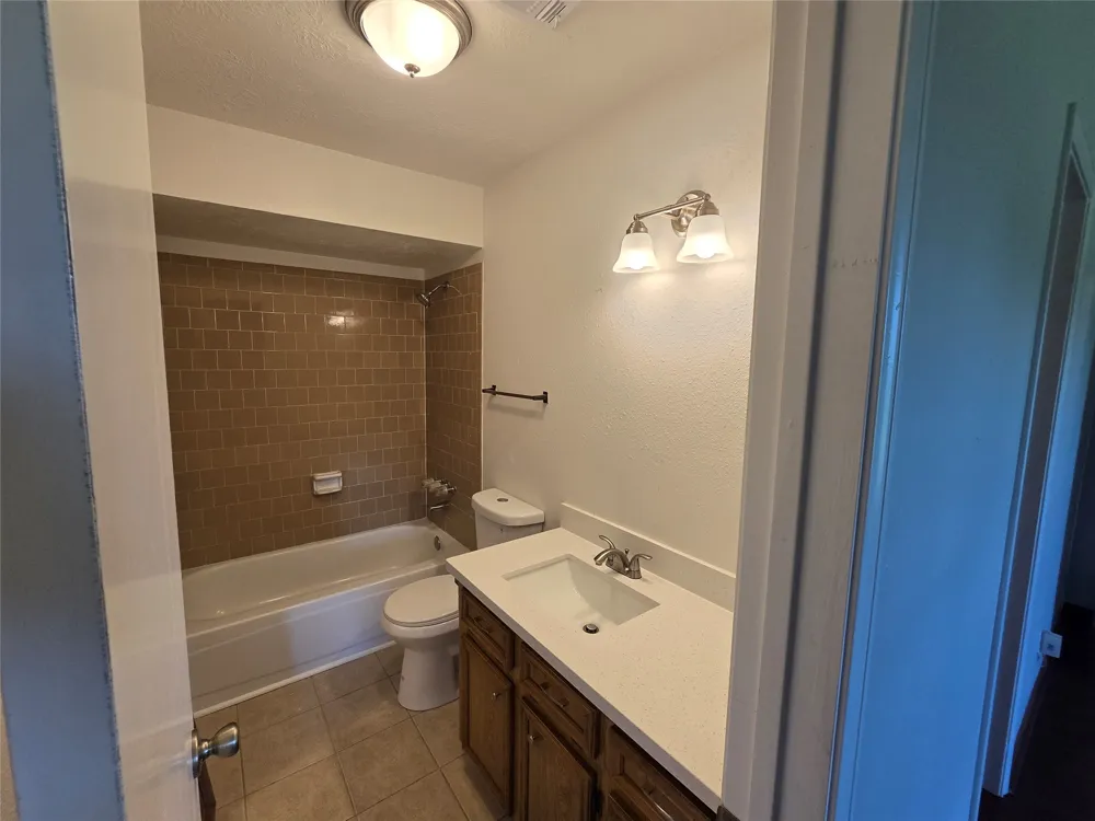 65 Paisano Lane Huntsville, TX 77340