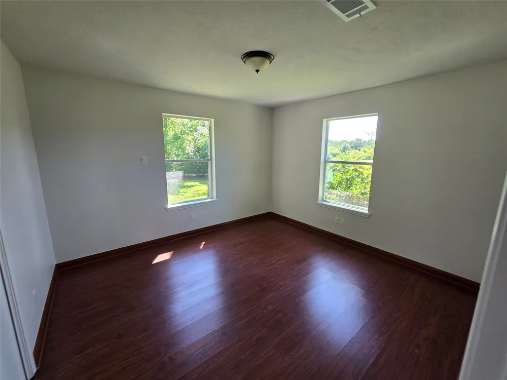 65 Paisano Lane Huntsville, TX 77340