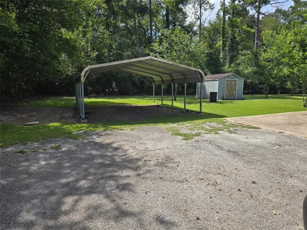 65 Paisano Lane Huntsville, TX 77340