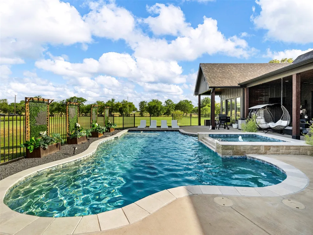 4100 Dr. Griffin Road Cross Roads, TX 76227