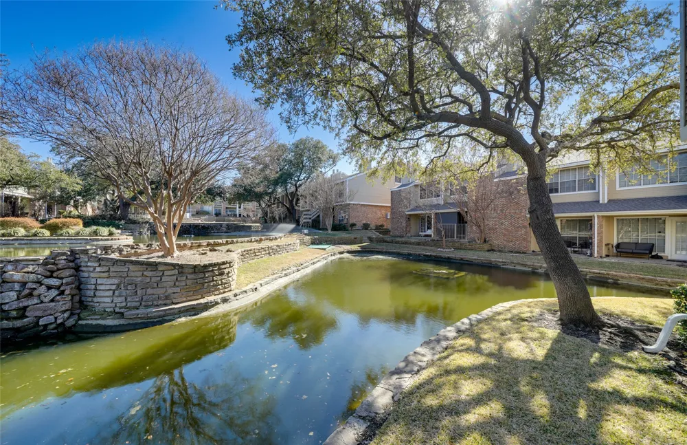 3550 Country Square Drive #409 Carrollton, TX 75006
