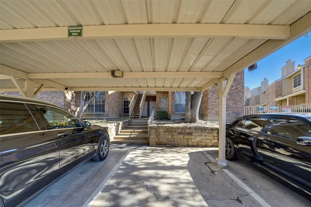 3550 Country Square Drive #409 Carrollton, TX 75006