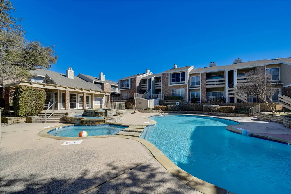 3550 Country Square Drive #409 Carrollton, TX 75006