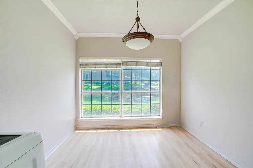3550 Country Square Drive #409 Carrollton, TX 75006