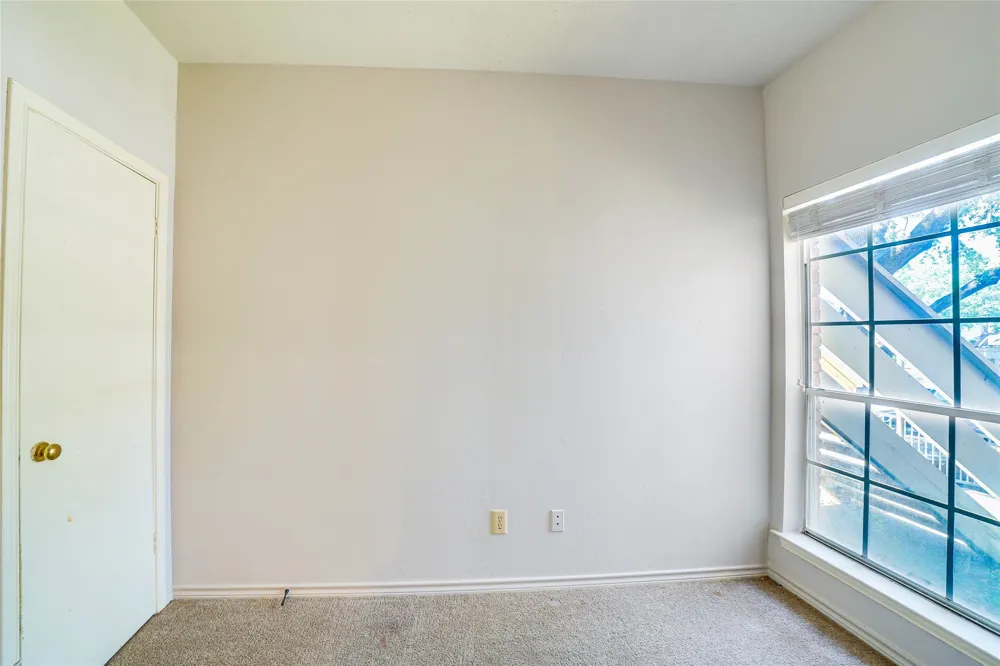 3550 Country Square Drive #409 Carrollton, TX 75006